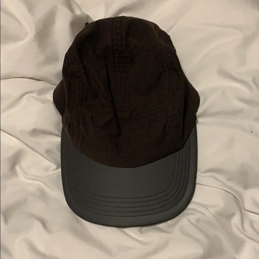 LULU LEMON hat